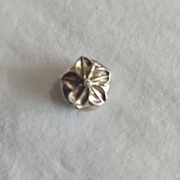 Chamilia Sterling Silver Flower Charm - Picture 11 of 16
